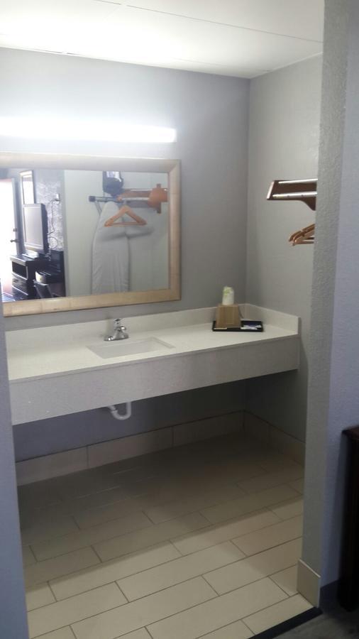 Paris Inn And Suites 외부 사진
